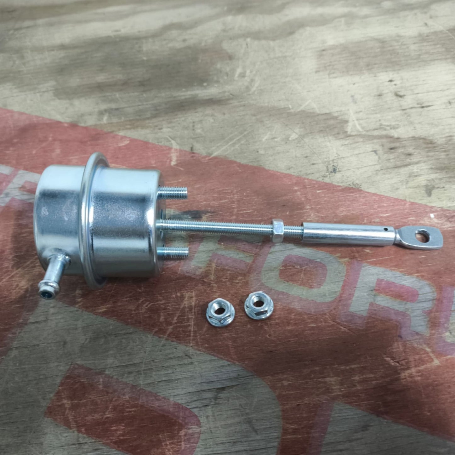 Wastegate Custom Regolabile TD04 – Range da 0.6 a 1.0 Bar