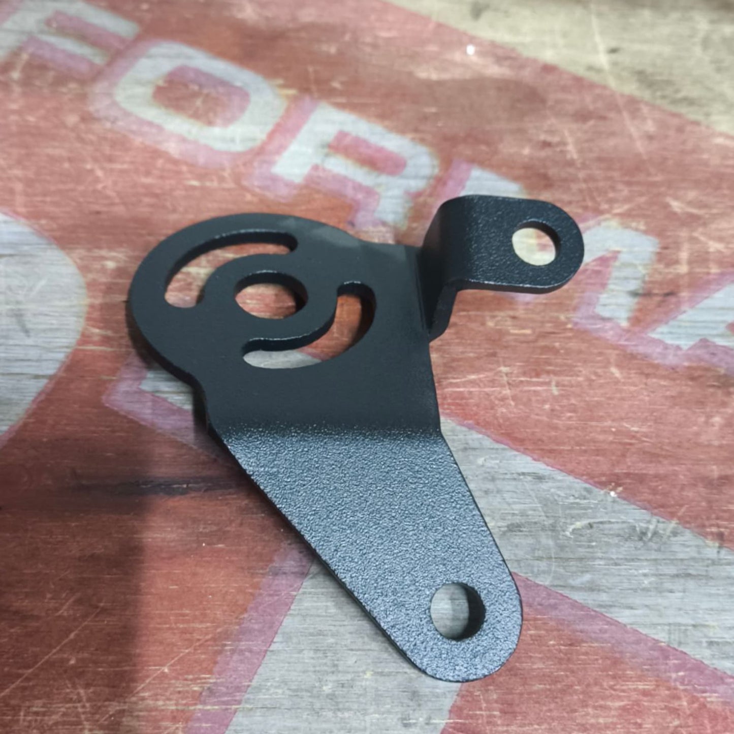 Staffa Wastegate Specifica TD04L – Supporto Regolabile in Acciaio al Cromo